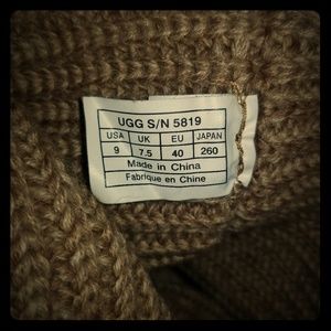Ugg Cardy Sweater Boots sz 9